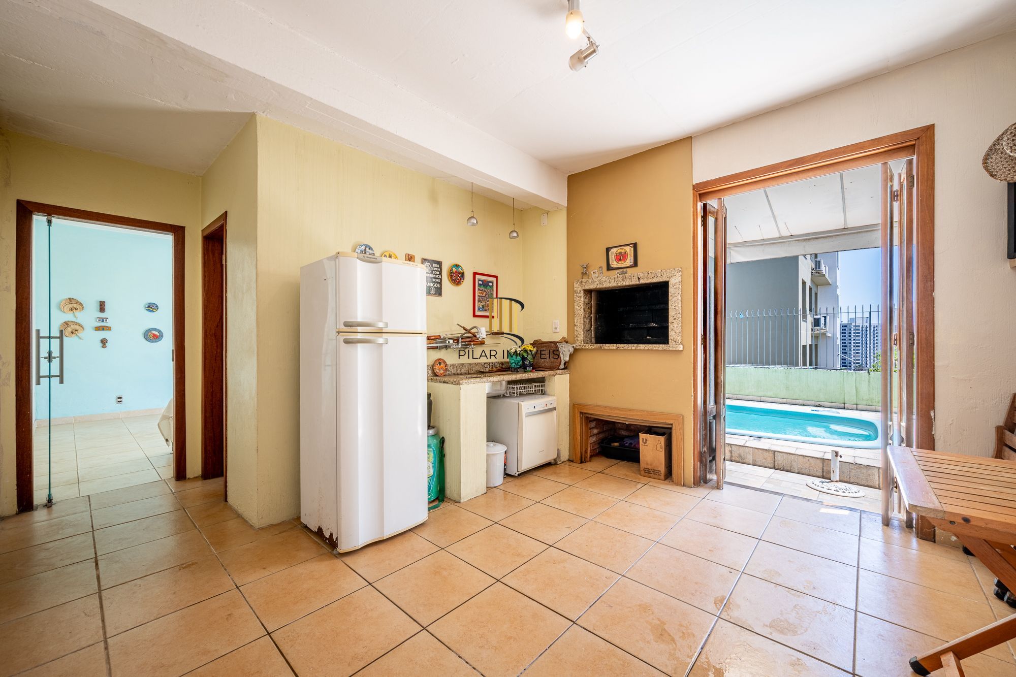 Casa 3 dormitórios no bairro Medianeira