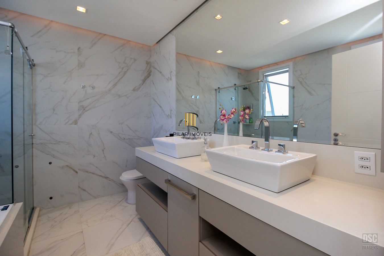 Casa dos Sonhos em Condomínio Fechado – Conforto, Estilo e Lazer Completo!