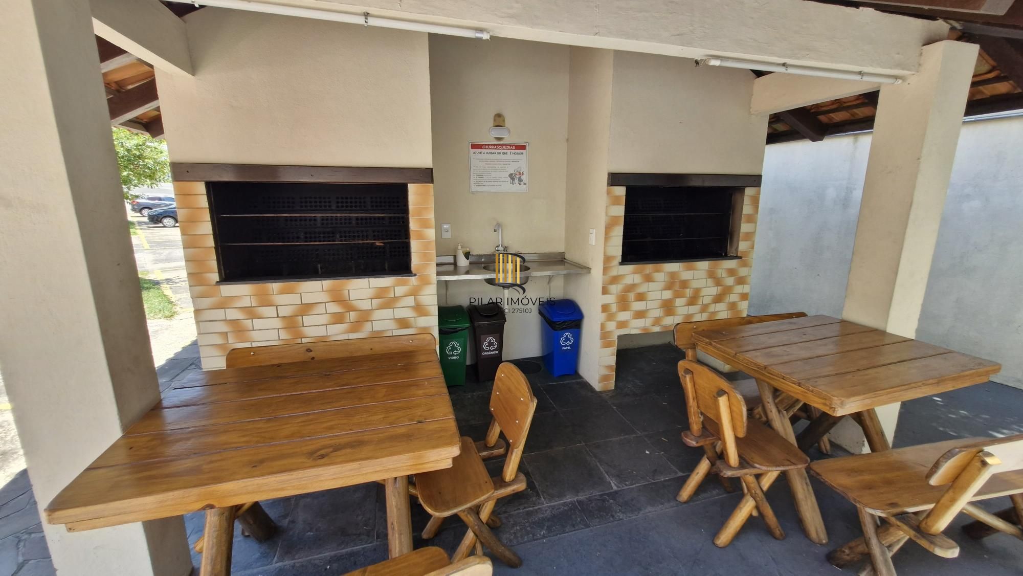 Excelente Apartamento de dois Dormitórios perto do Bourbon Aparício Borges.