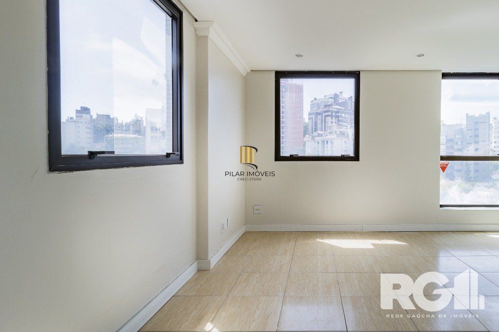 Sala Comercial na Av. Goethe - Porto Alegre com Garagem