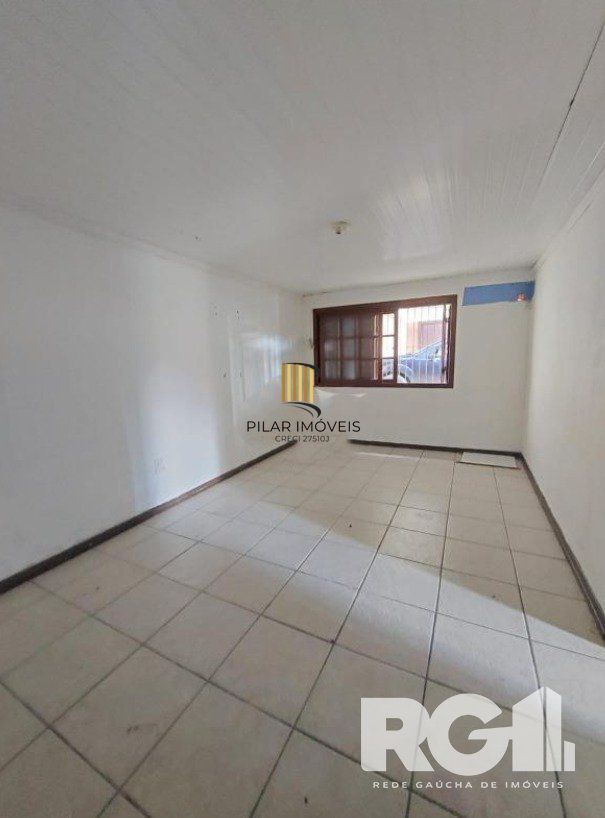 Linda Residência com cinco dormitórios no centro da cidade de Viamão/RS