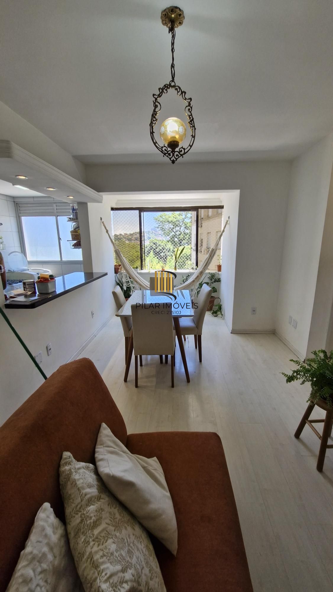 Excelente Apartamento de dois Dormitórios perto do Bourbon Aparício Borges.