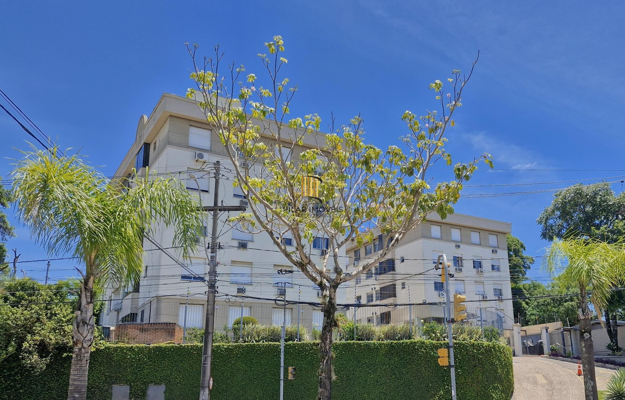 Excelente Apartamento de dois Dormitórios perto do Bourbon Aparício Borges.