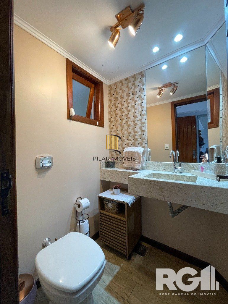Casa 4D em condomínio na zona sul!