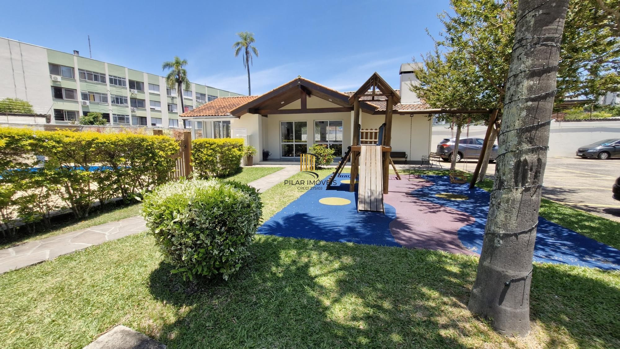 Excelente Apartamento de dois Dormitórios perto do Bourbon Aparício Borges.