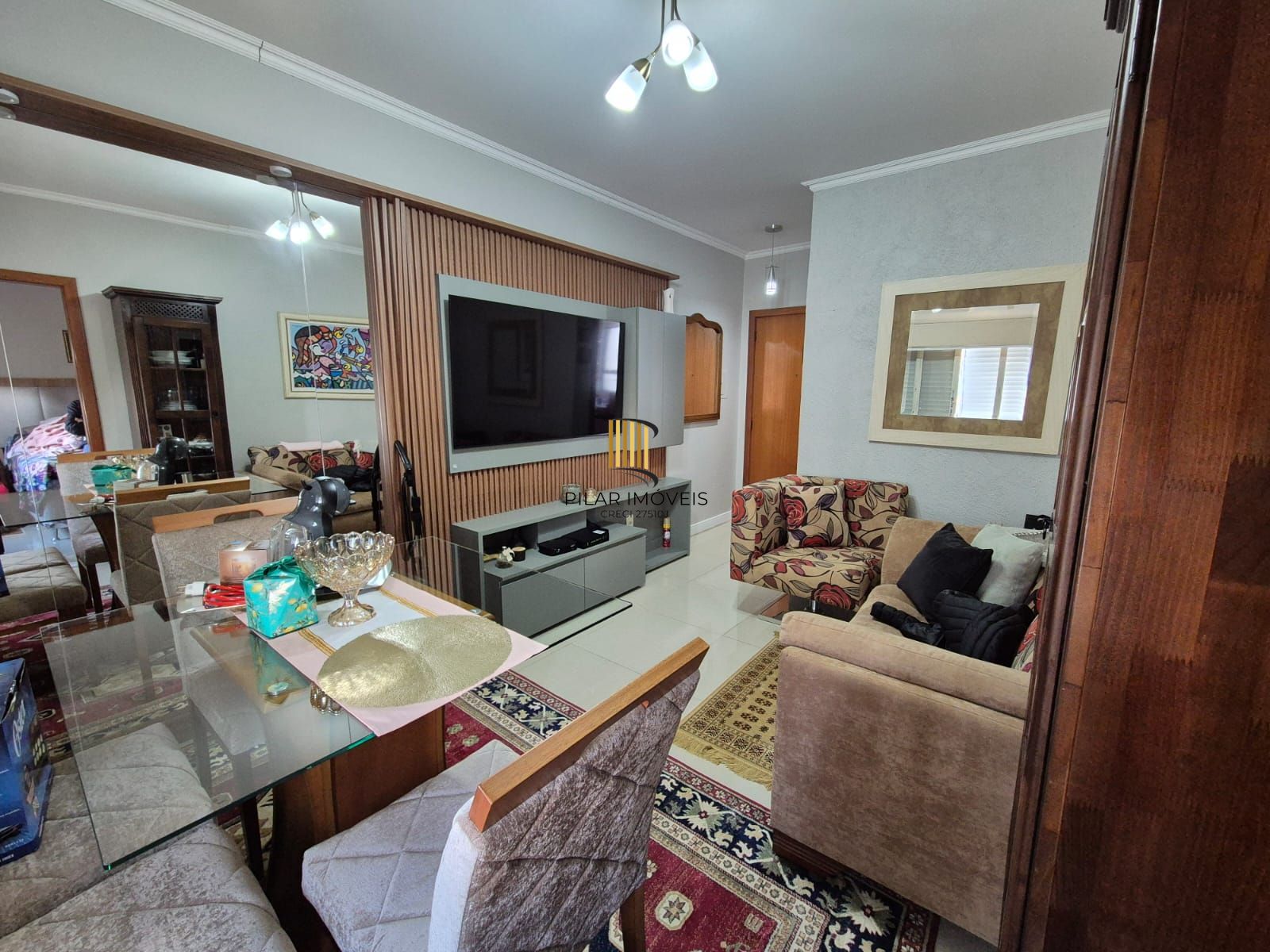 APARTAMENTO COM SUITE NO CONDOMÍNIO EDIFÍCIO MARQUES DE OLINDA