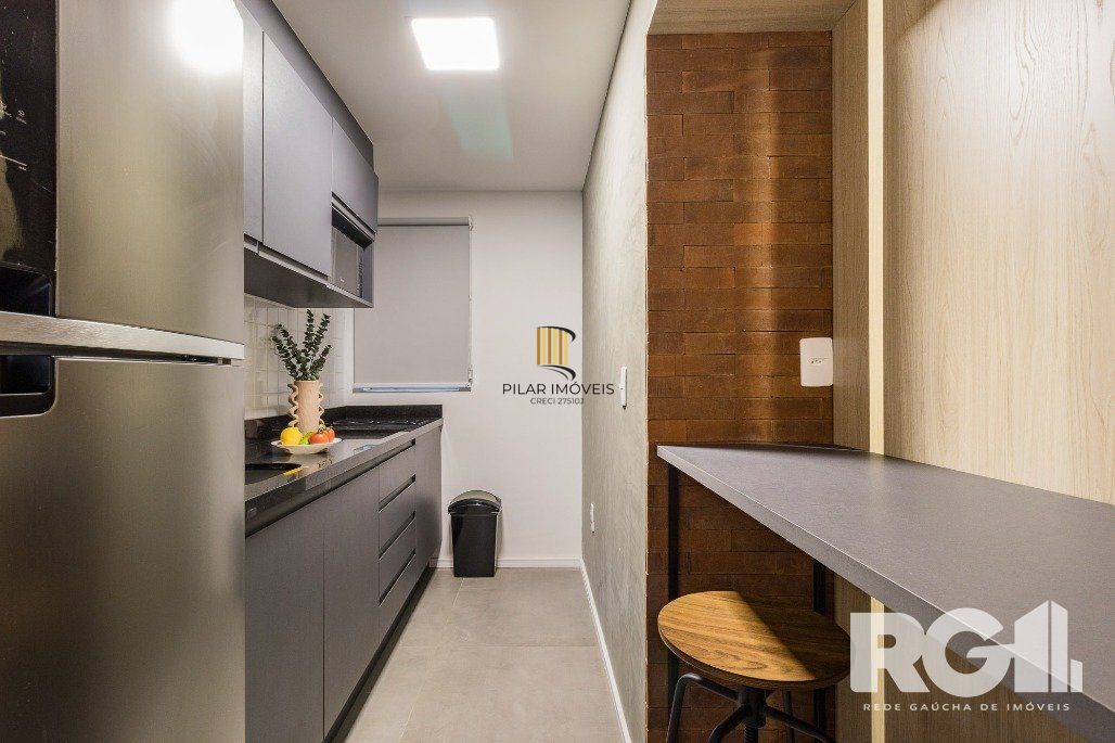 Imóvel em excelente localização no Centro de Porto Alegre, sendo uma opção ideal de moradia ou para investimento.