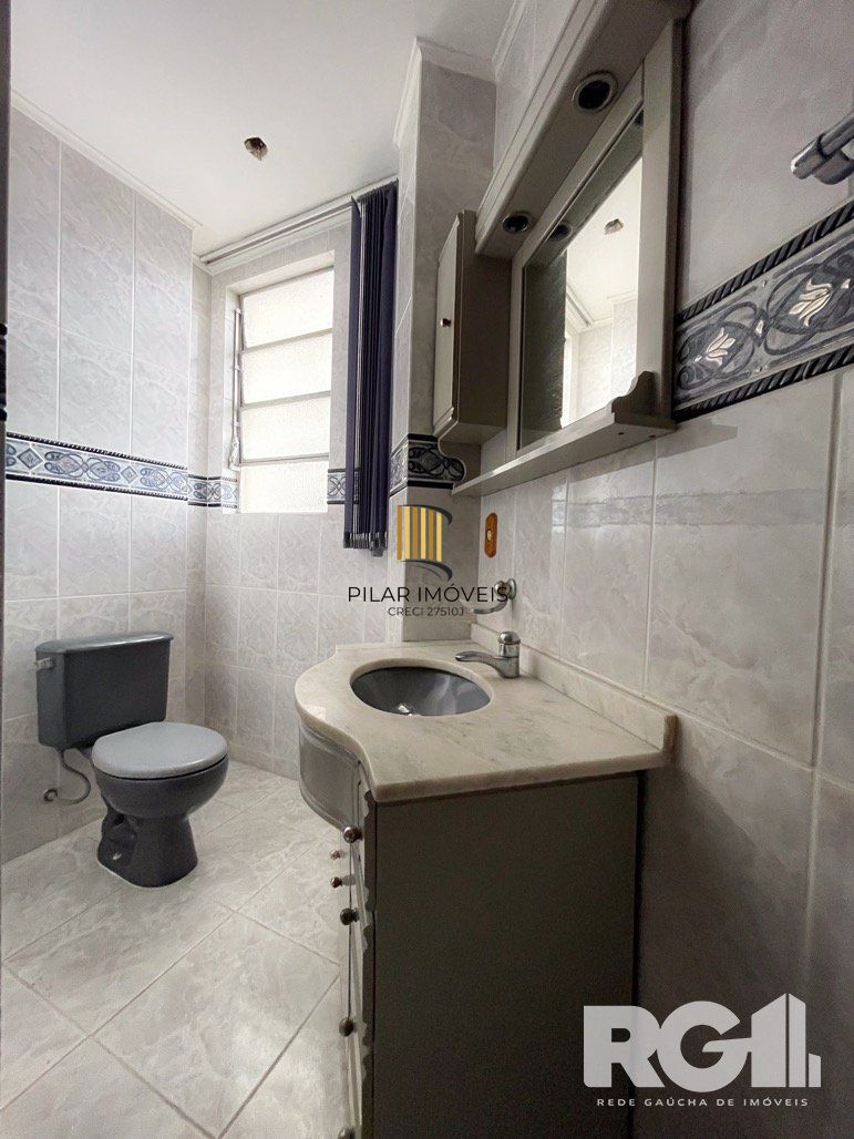 303m2 Apartamento com 5 dormitórios no centro da capital.
