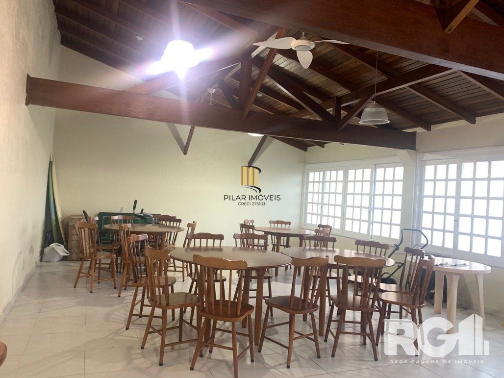 Excelente Apartamento de três Dormitórios em Xangrilá/RS   uma quadra mar