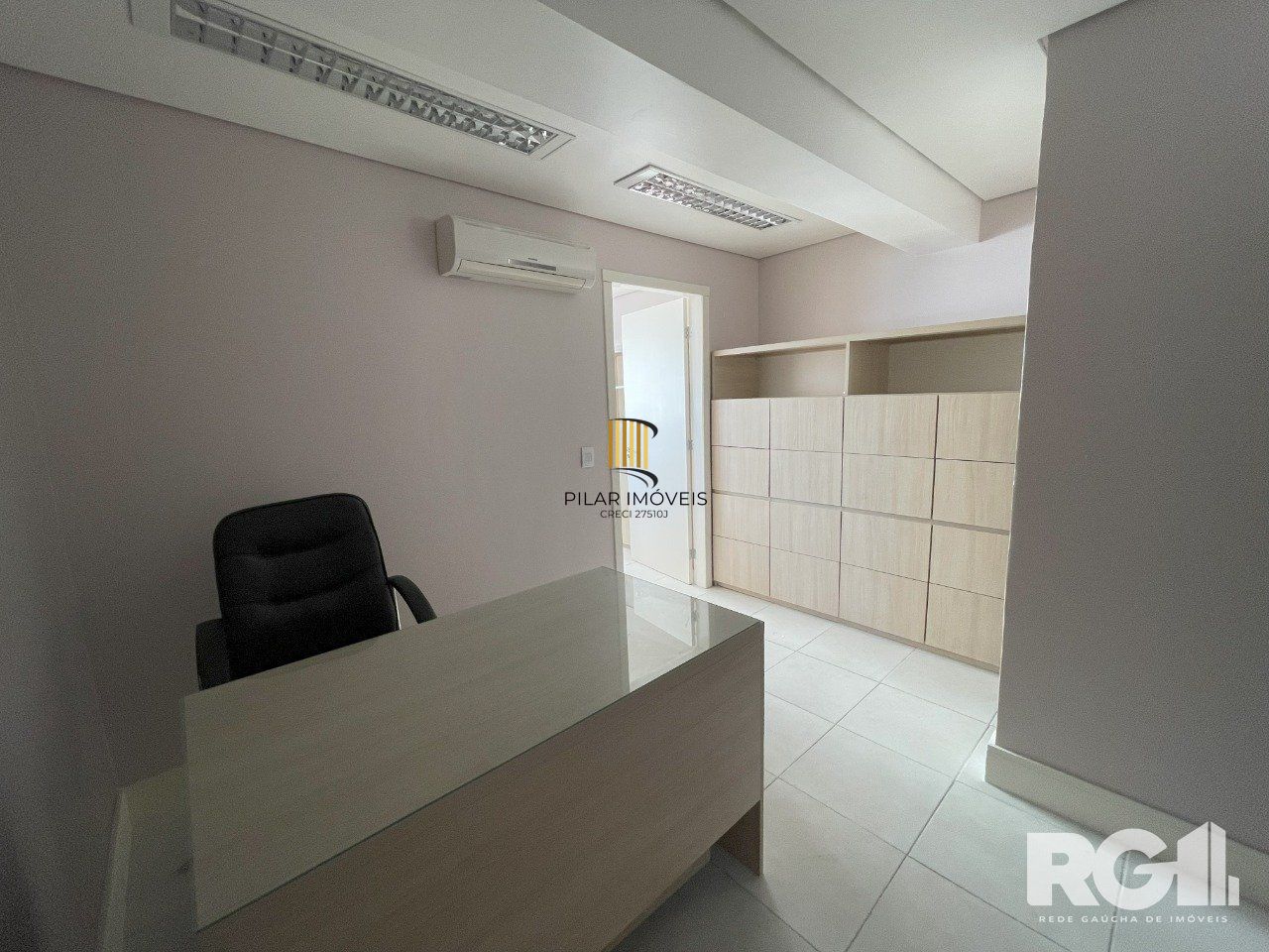 Excelente Sala Comercial com box na Bento/Partenon