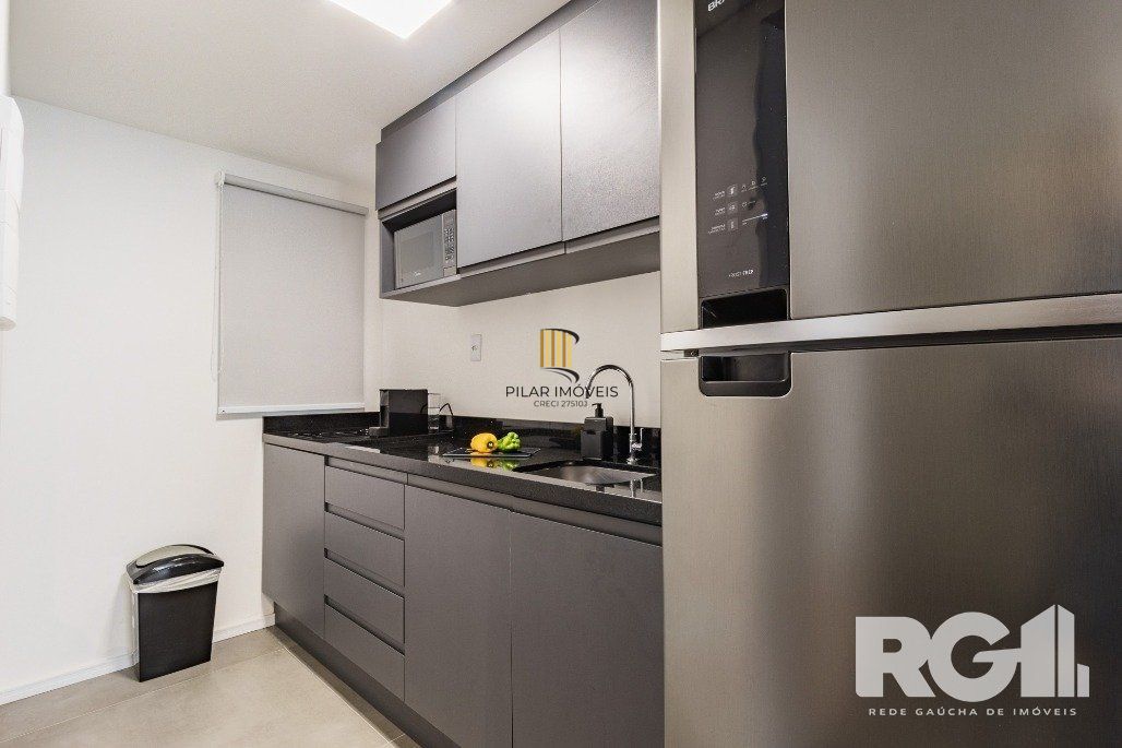 Apartamento no  Duque Center, localizado na Rua Duque de Caxias, Centro Histórico de Porto Alegre, uma das ruas mais charmosas e antigas de Porto Alegre,