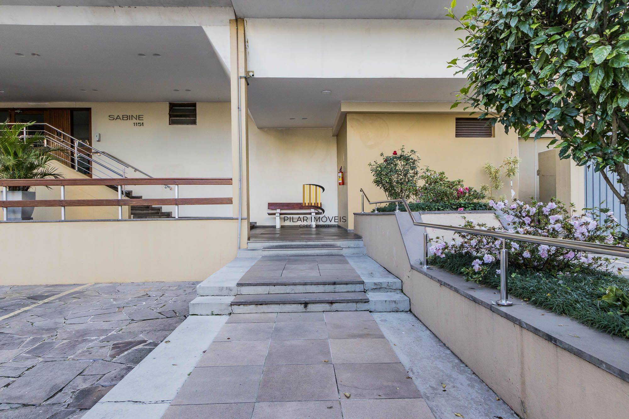 Oportunidade única: Apartamento com dois dormitórios e vaga de garagem à venda no coração do Bairro Higienópolis!