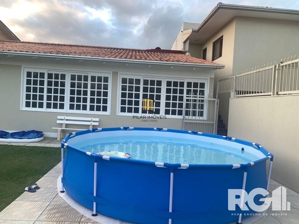 Excelente Apartamento de três Dormitórios em Xangrilá/RS   uma quadra mar