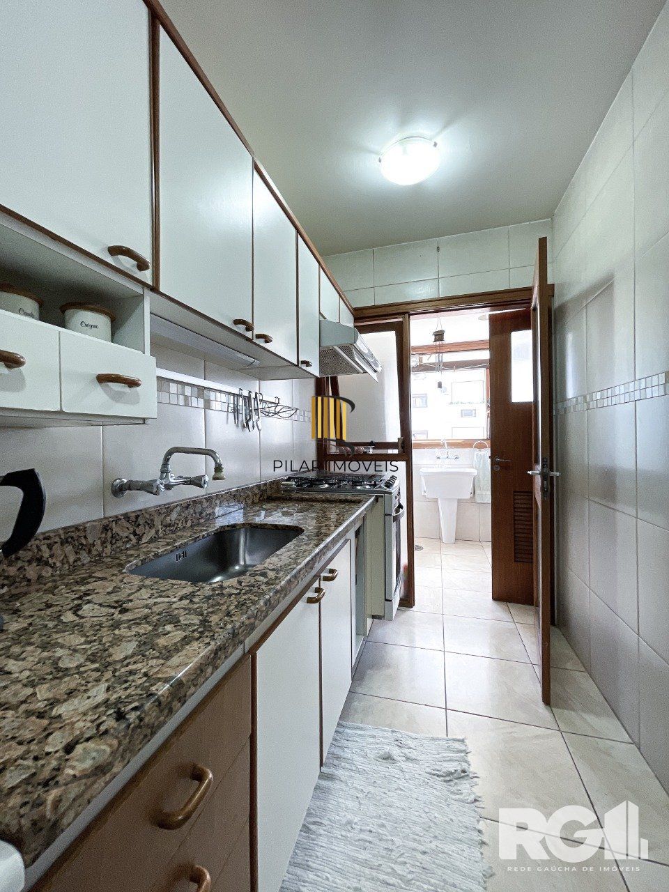 Apartamento 2D com suíte próximo a Praça da Encol.