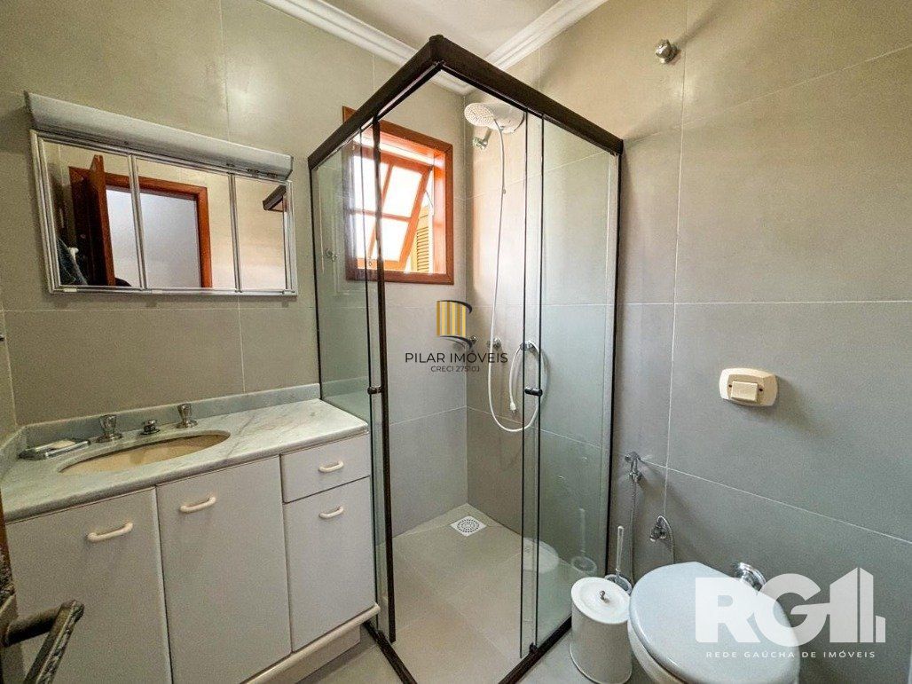 Excelente Apartamento de três Dormitórios em Xangrilá/RS   uma quadra mar