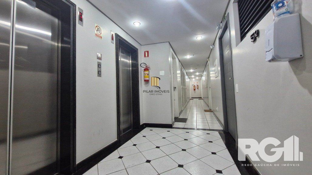 Sala Comercial na Av. Goethe - Porto Alegre com Garagem