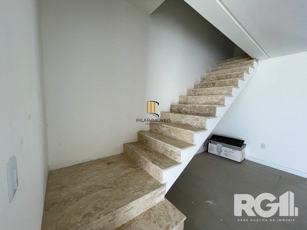 Casa em bairro planejado de Canoas com excelência em beleza e qualidade.