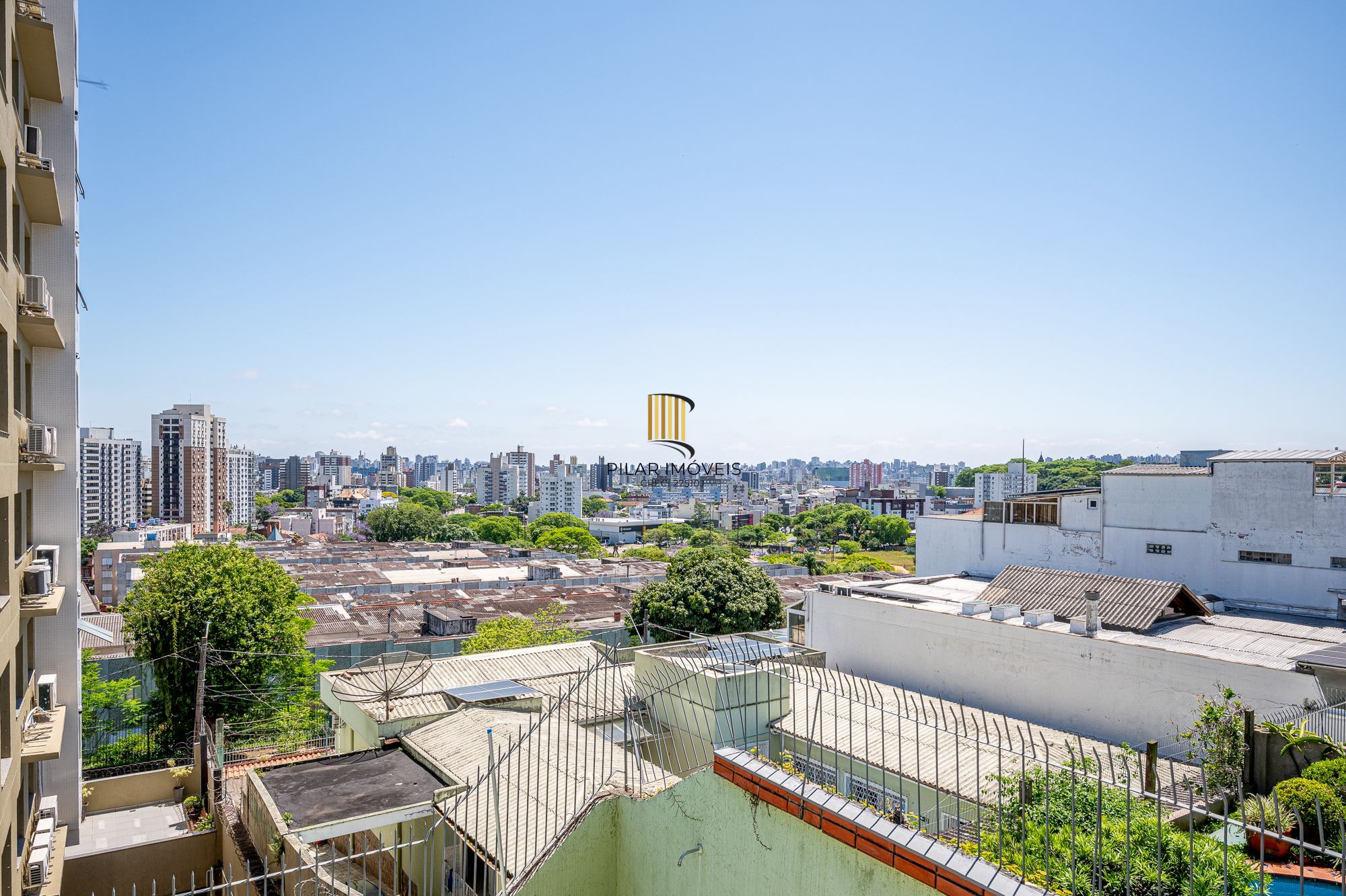 Casa 3 dormitórios no bairro Medianeira