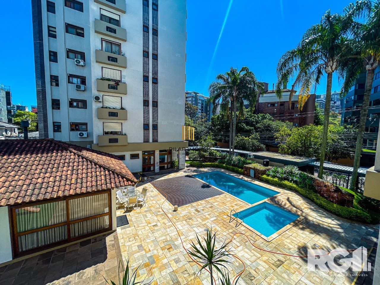Apartamento 2D com suíte próximo a Praça da Encol.