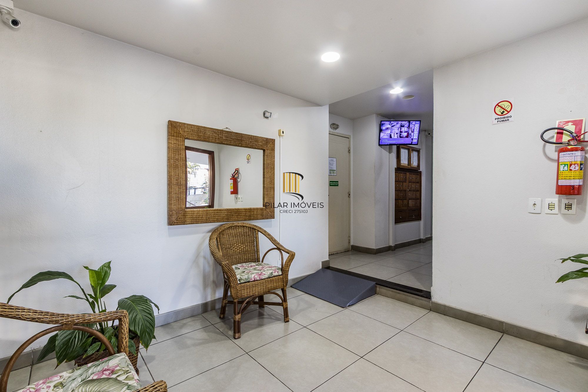 Oportunidade única: Apartamento com dois dormitórios e vaga de garagem à venda no coração do Bairro Higienópolis!