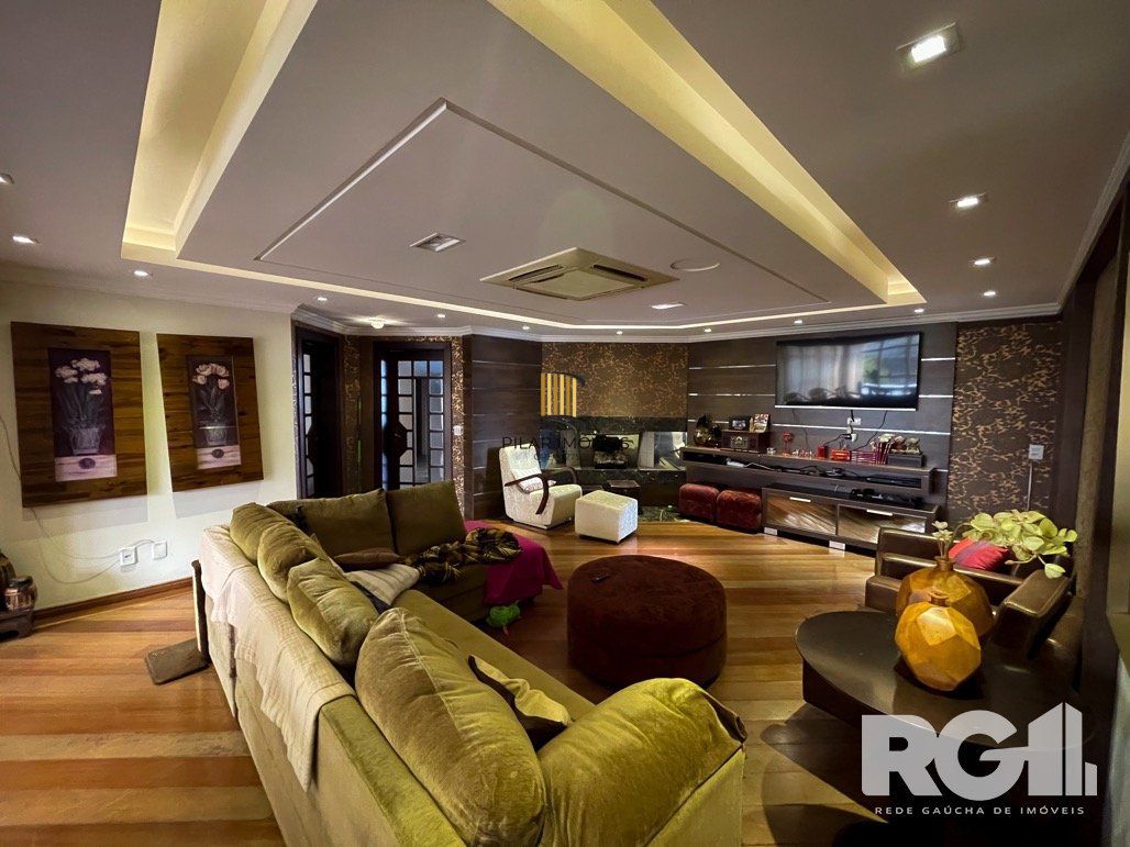 Apartamento com fino acabamento. edifício com elevador panorâmico com 1 apartamento por andar , com fácil acesso a BR116.
