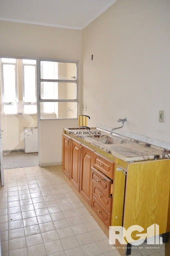 Apartamento 2 dormitórios no bairro Floresta.