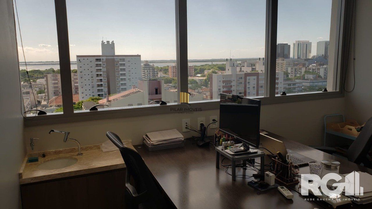 SALA COMERCIAL NA AV. GETÚLIO VARGAS.