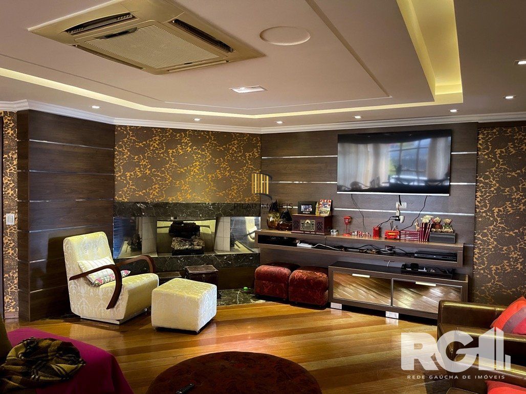Apartamento com fino acabamento. edifício com elevador panorâmico com 1 apartamento por andar , com fácil acesso a BR116.