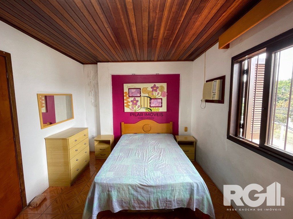 Casa 4 dormitórios no bairro Santo Antônio