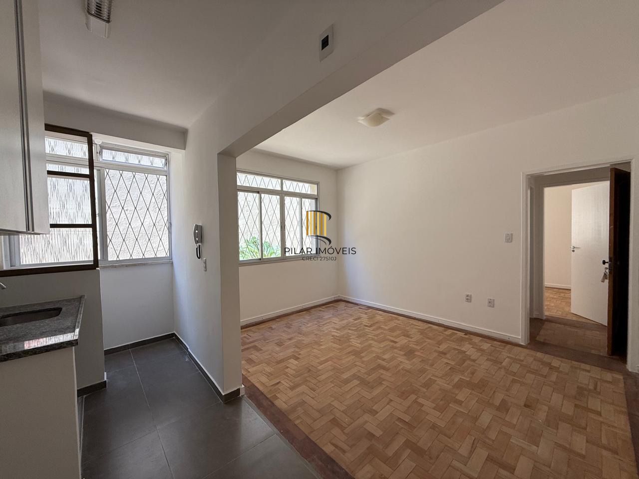 Apartamento com ótima localização no bairro Menino Deus