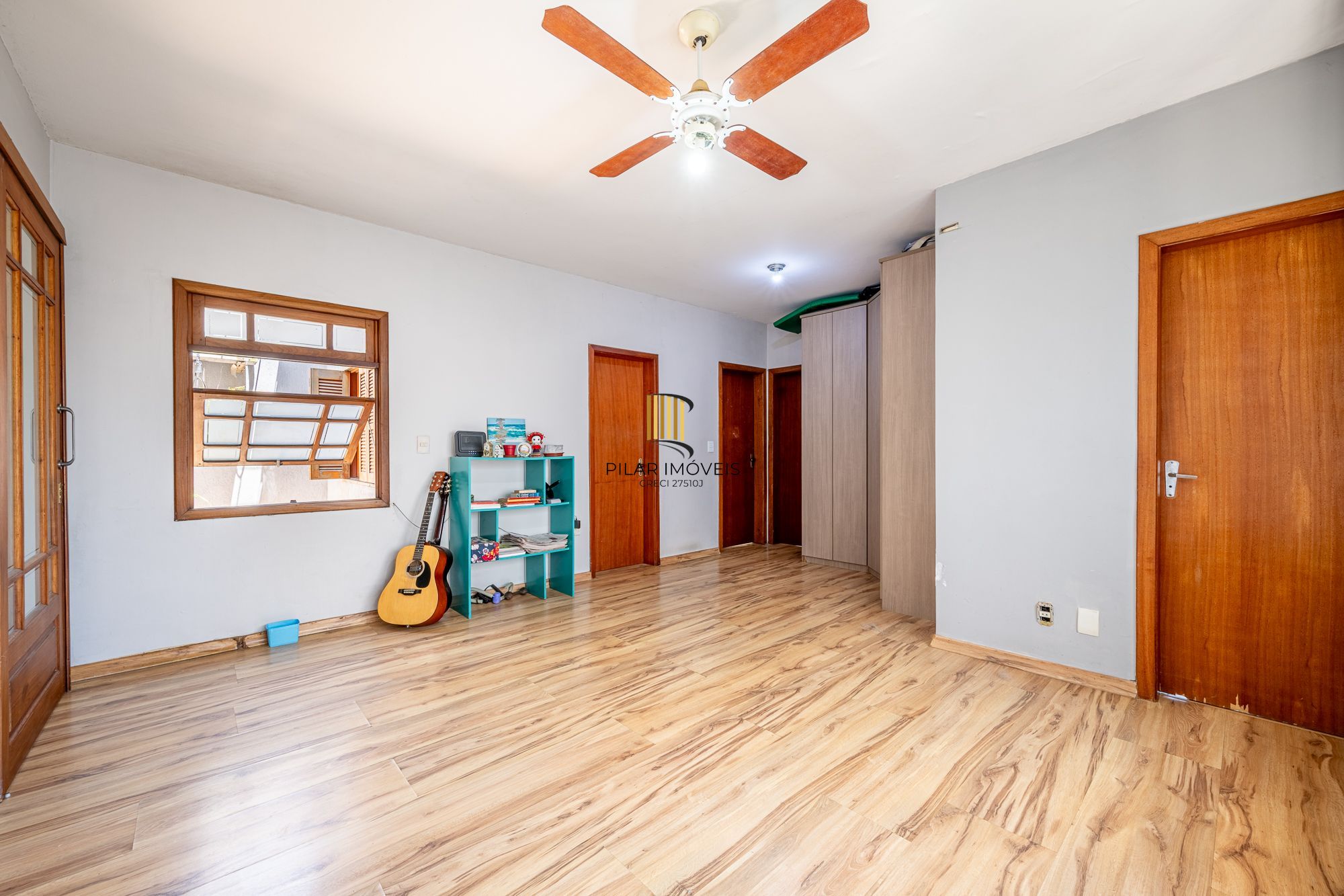 Casa 3 dormitórios no bairro Medianeira