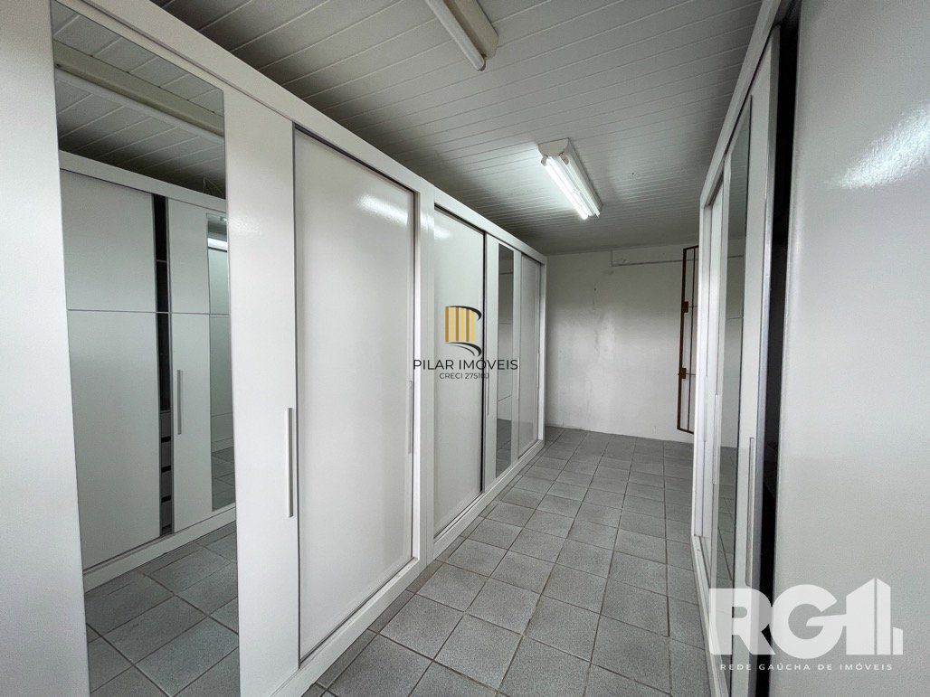 Casa 4 dormitórios no bairro Santo Antônio