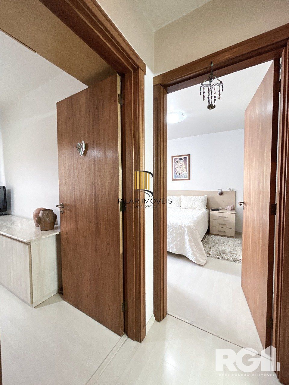 Apartamento 2D com suíte próximo a Praça da Encol.