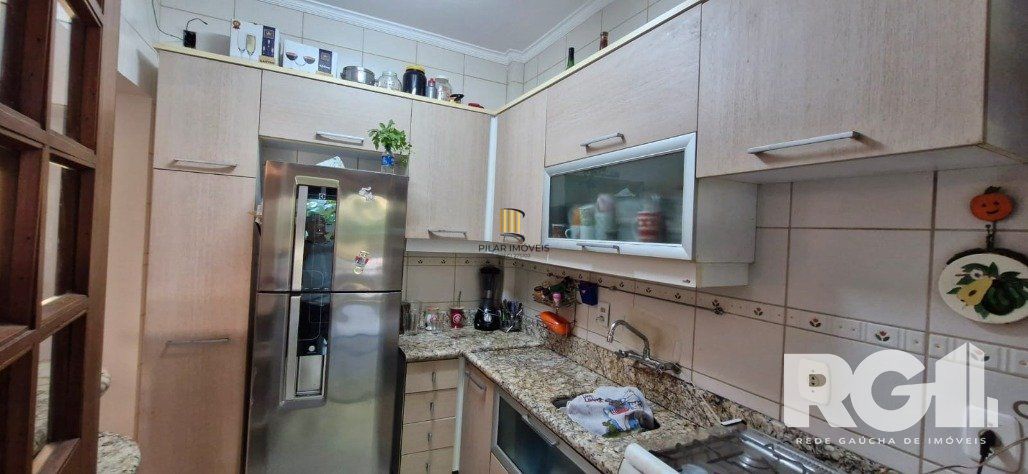 Sobrado com três dormitórios no Condoínio Residência Jardim Verde Ipanema.