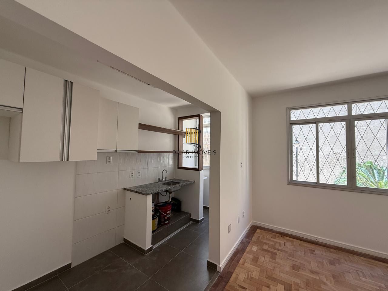 Apartamento com ótima localização no bairro Menino Deus