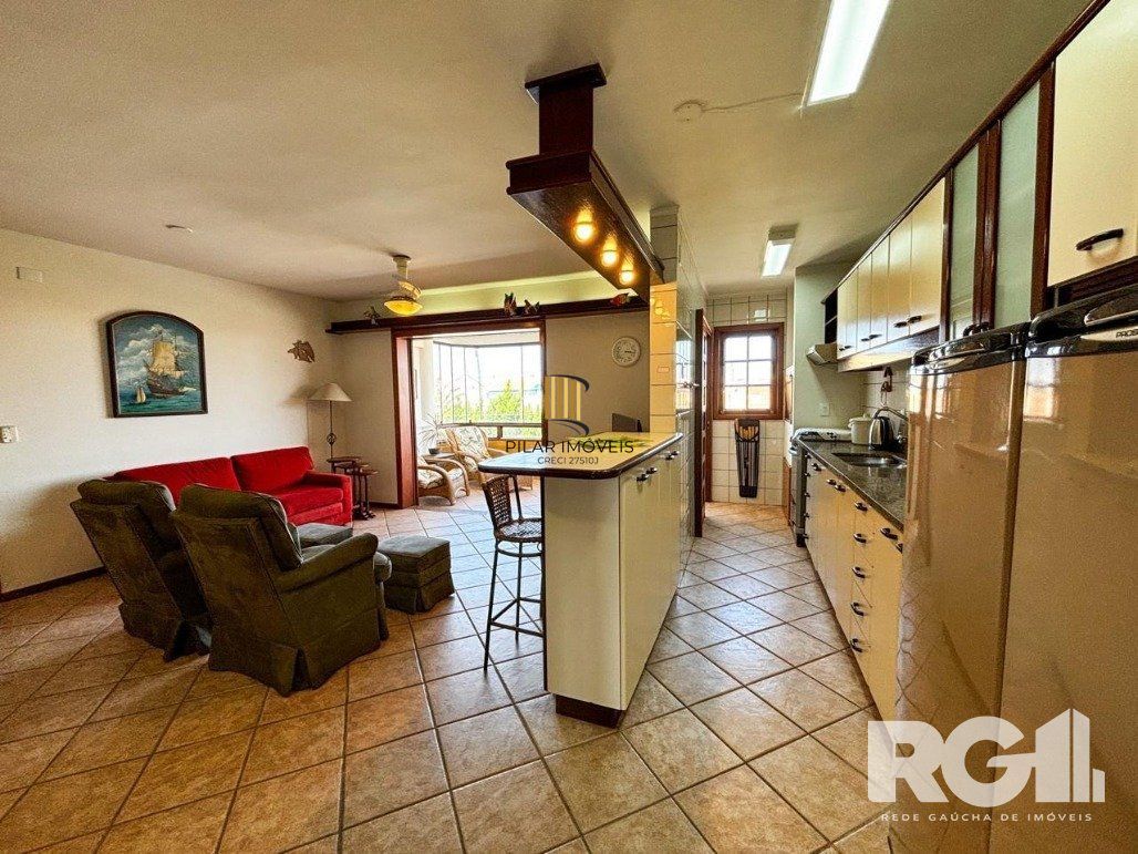 Excelente Apartamento de três Dormitórios em Xangrilá/RS   uma quadra mar