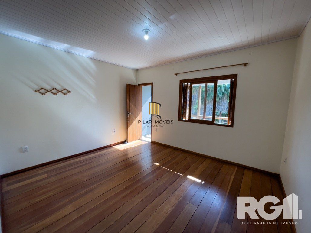 Casa 4 dormitórios na Azenha.