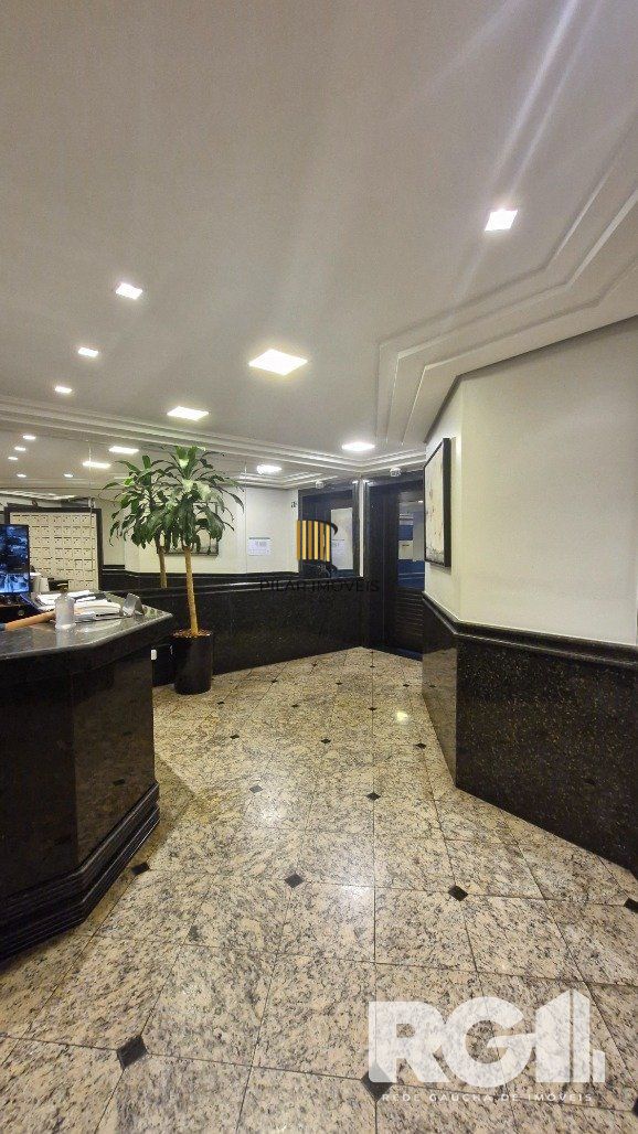 Sala Comercial na Av. Goethe - Porto Alegre com Garagem