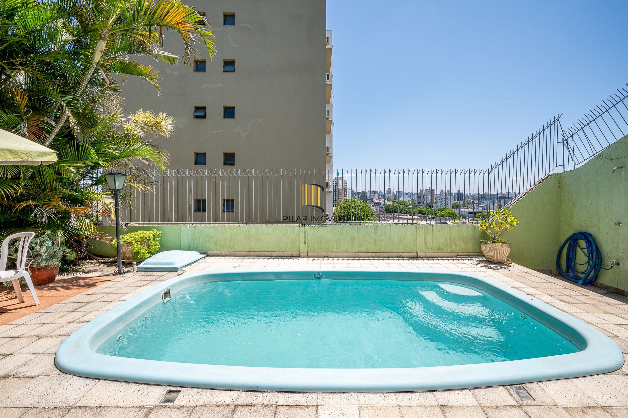 Casa 3 dormitórios no bairro Medianeira