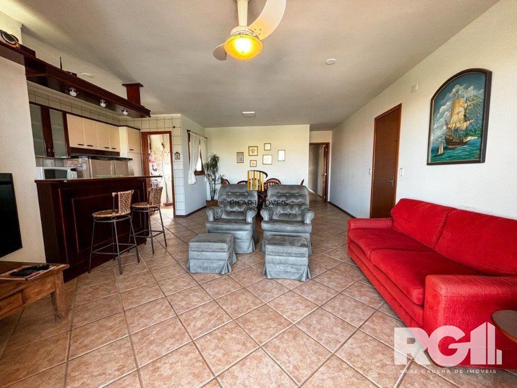 Excelente Apartamento de três Dormitórios em Xangrilá/RS   uma quadra mar