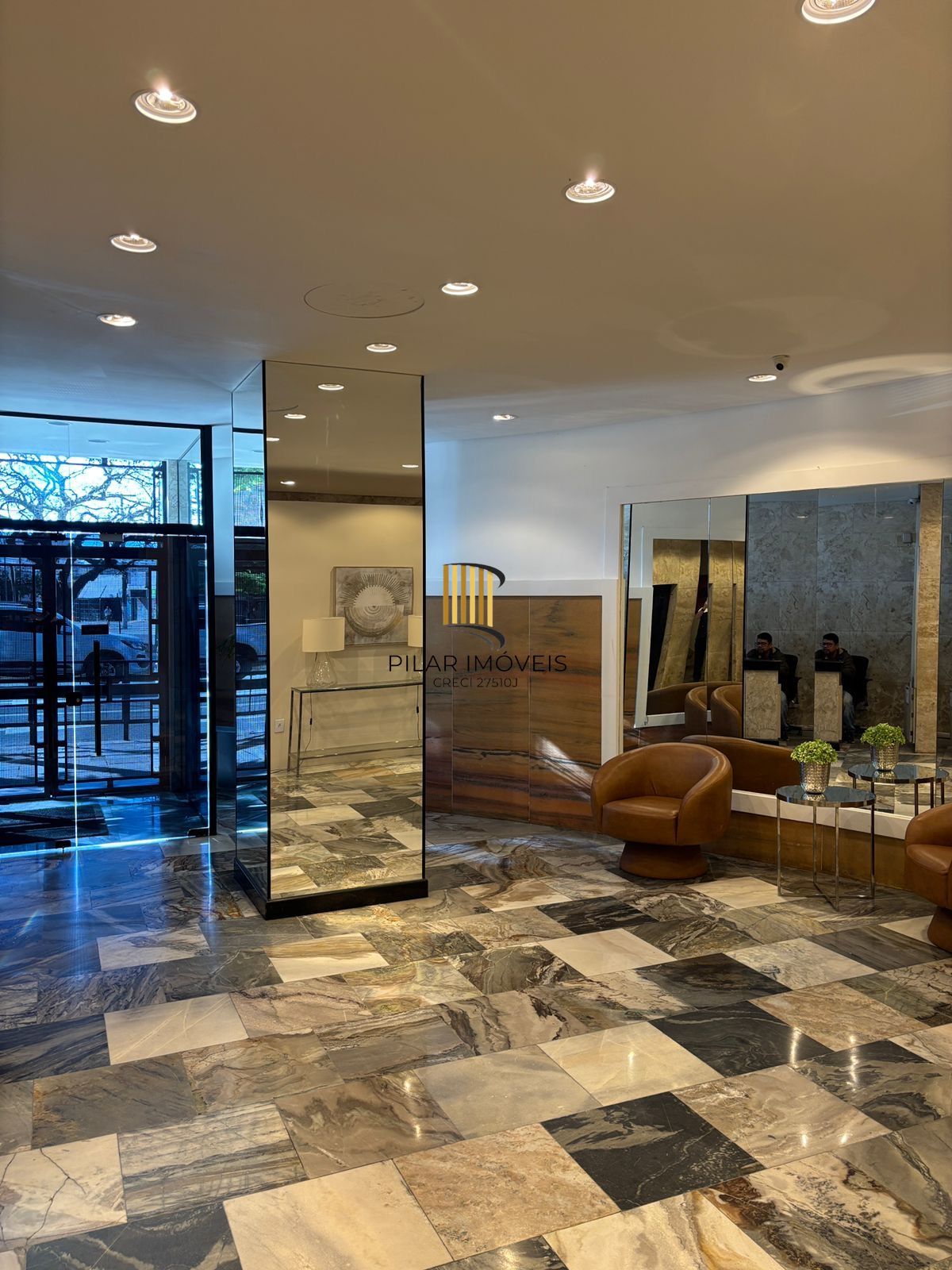 Apartamento de andar alto na Princesa Isabel