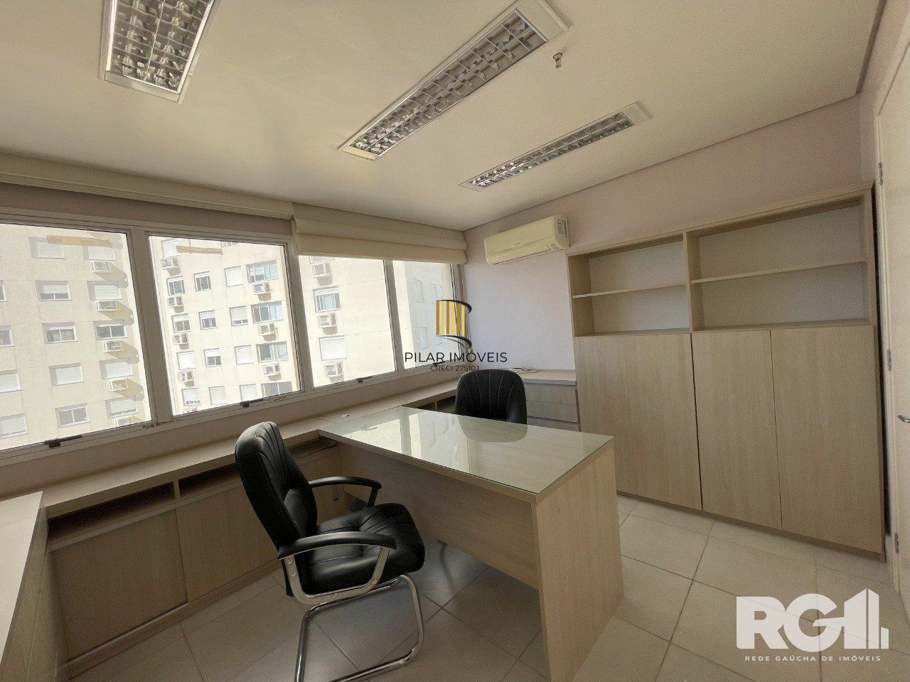 Excelente Sala Comercial com box na Bento/Partenon