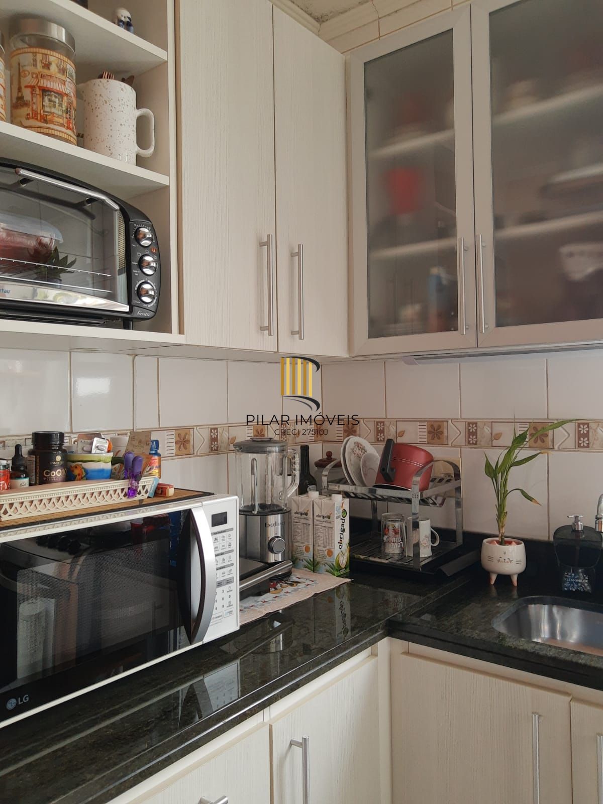 APARTAMENTO COM SUITE NO CONDOMÍNIO EDIFÍCIO MARQUES DE OLINDA