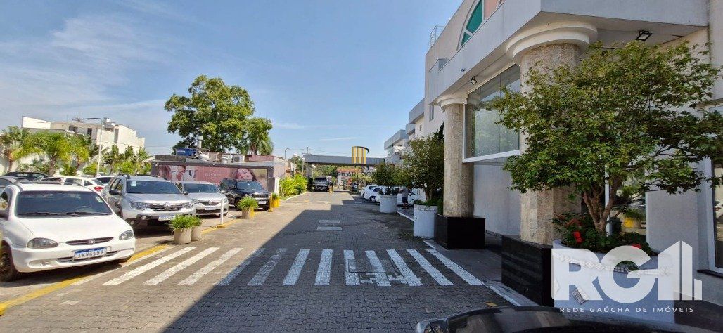 Sobrado com três dormitórios no Condoínio Residência Jardim Verde Ipanema.
