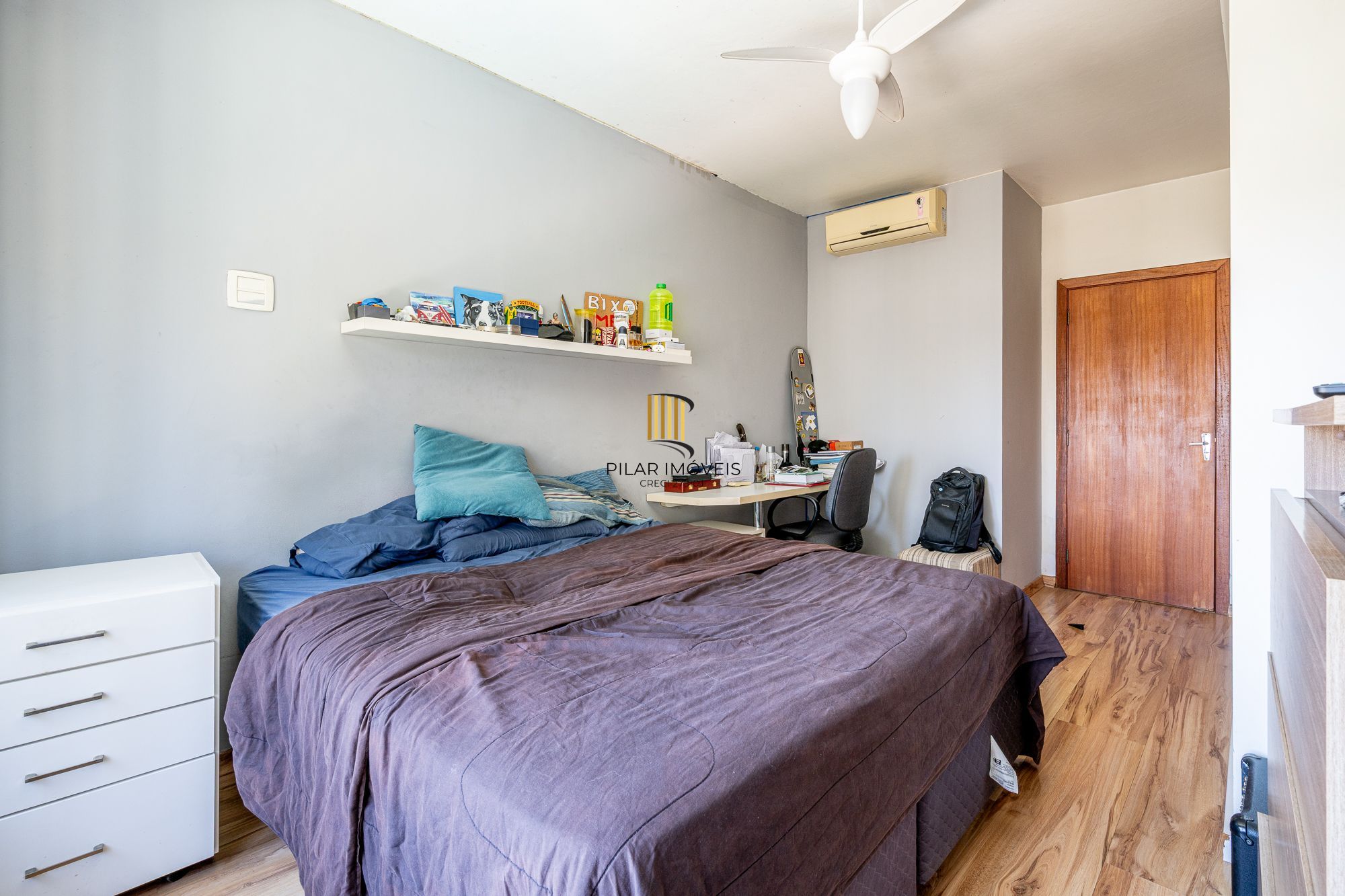 Casa 3 dormitórios no bairro Medianeira