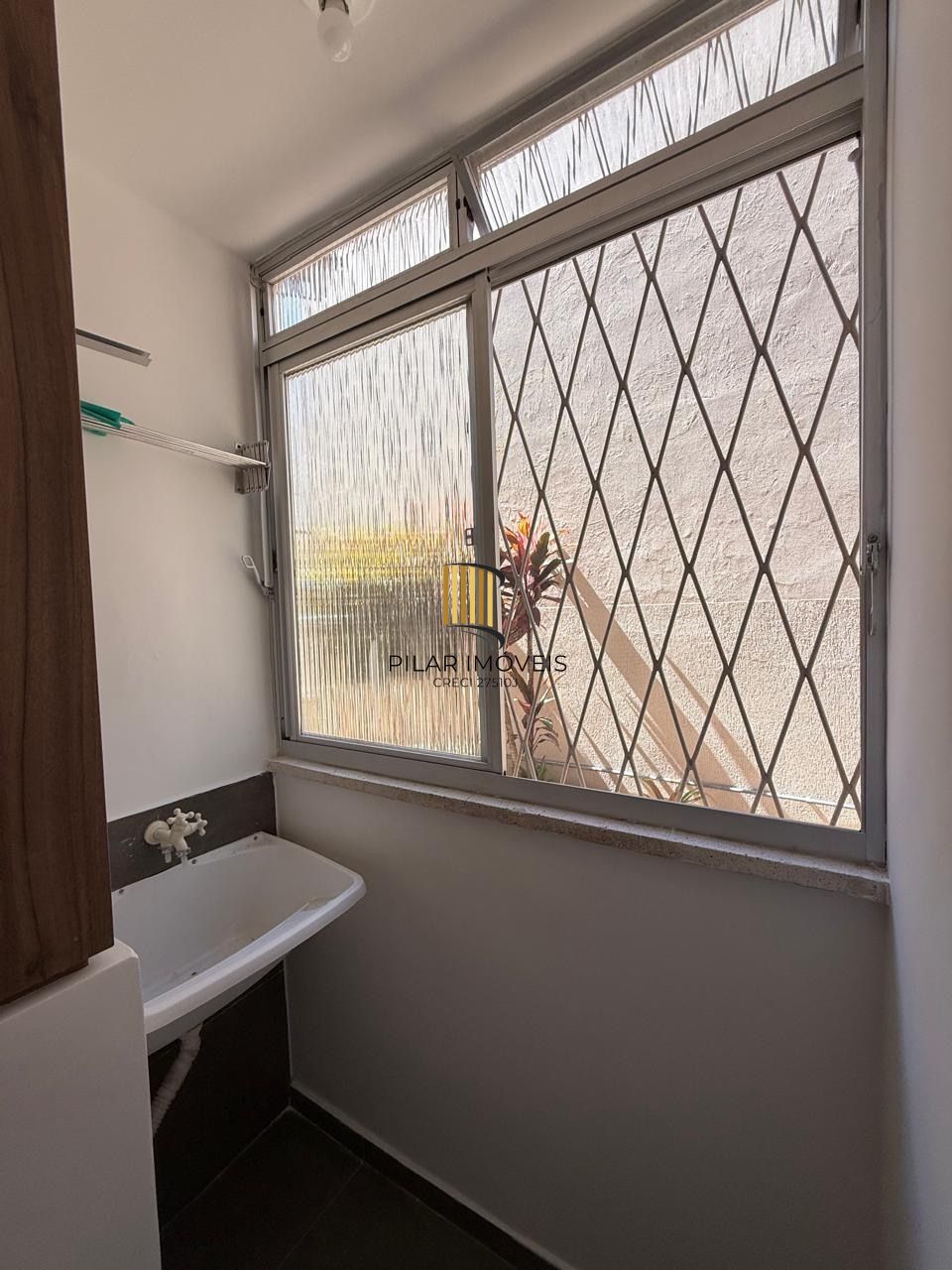 Apartamento com ótima localização no bairro Menino Deus