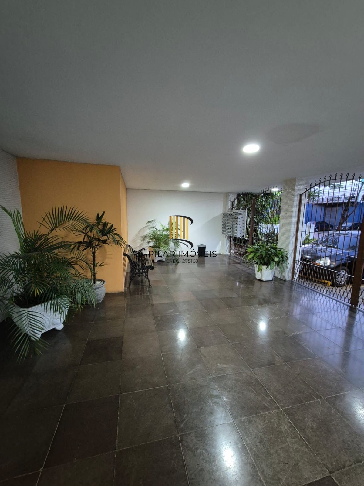APARTAMENTO COM SUITE NO CONDOMÍNIO EDIFÍCIO MARQUES DE OLINDA