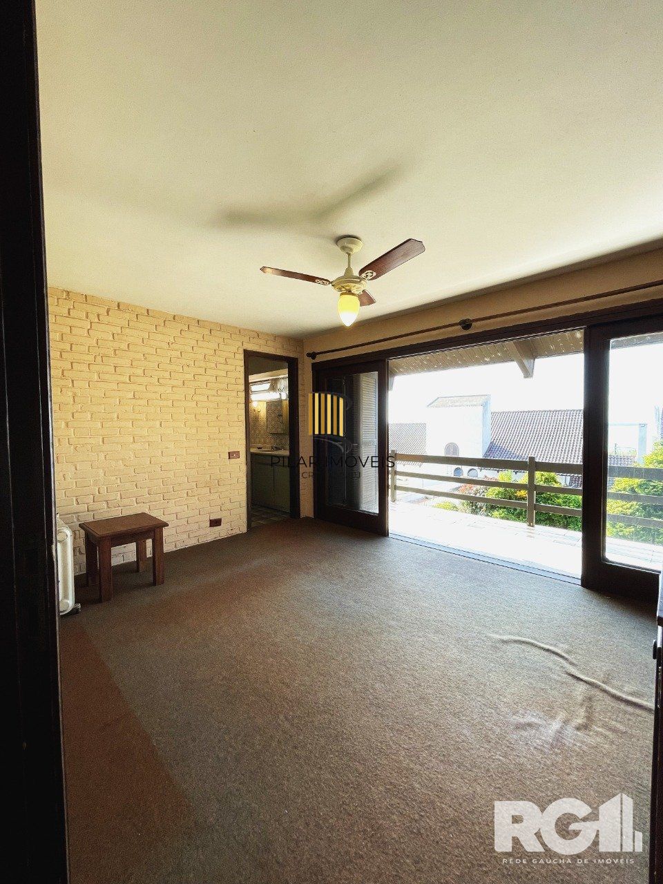 Linda Casa Vila Assunção, com vista para o rio.