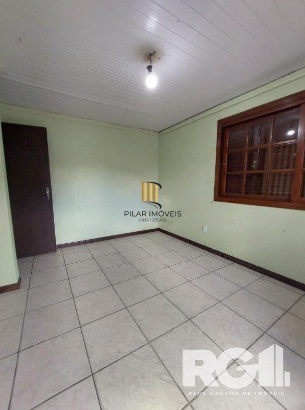 Linda Residência com cinco dormitórios no centro da cidade de Viamão/RS