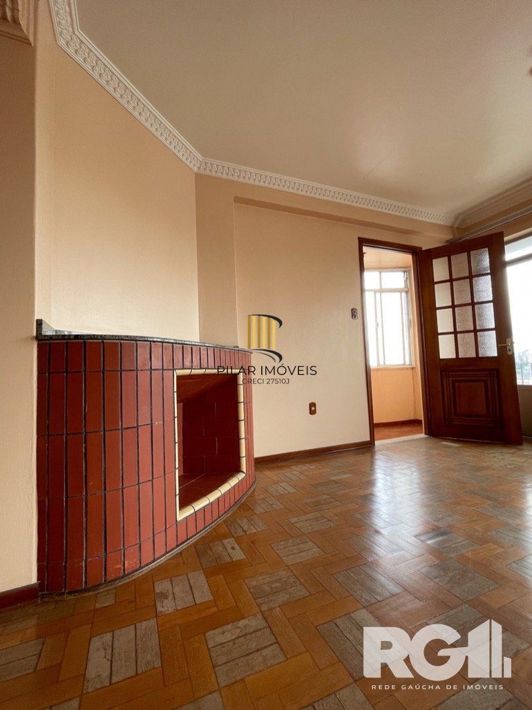 303m2 Apartamento com 5 dormitórios no centro da capital.